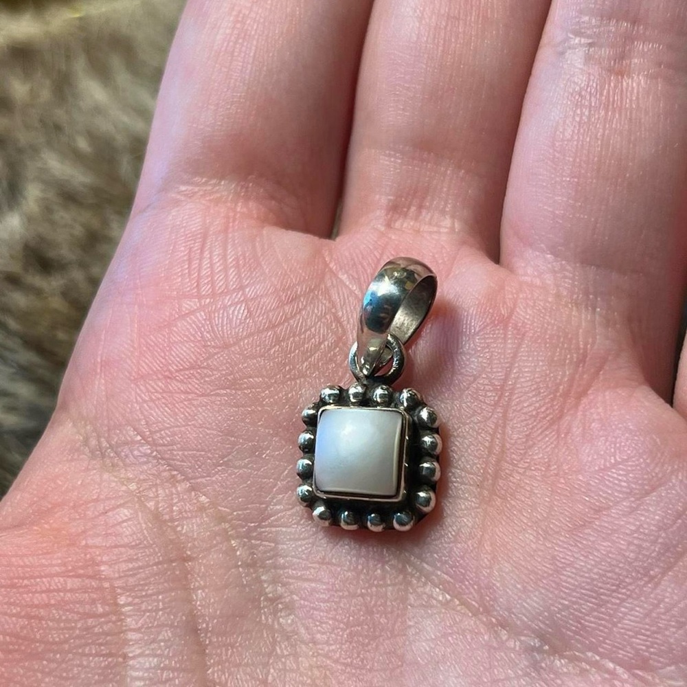 Vintage Silpada sterling silver framed button pearl pendant